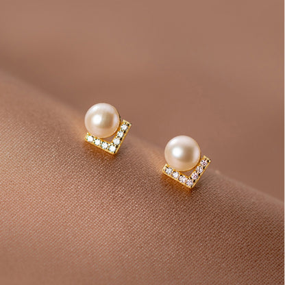 S925 Dainty V Shape Freshwater Pearl CZ Stud Earrings